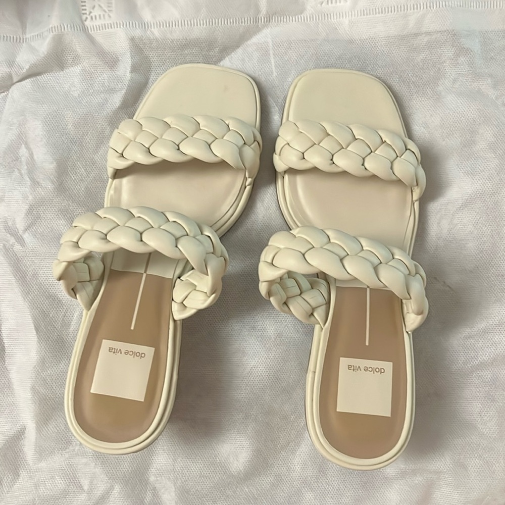 Dolce Vita size US 7 sandals